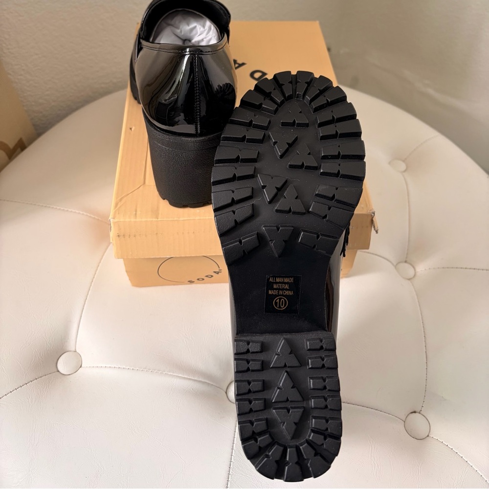NIB Soda Kinder Platform Loafers in Black Patent Leather - Picture 7 of 7